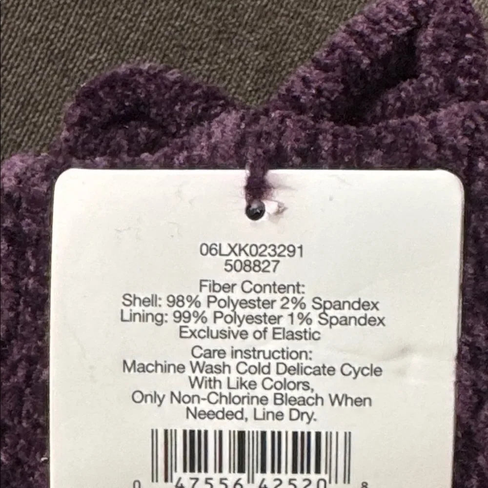 Women’s Winter Essentials Chenille Lounge Socks 1x Navy 1x Purple Size 4-10 NEW